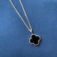 18K White Gold Vintage Alhambra Black Onyx Pendant attached necklace's chain