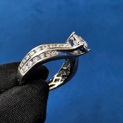 Round Cut 1.0CT E VS1 Lab Diamond Engagement Ring for Women